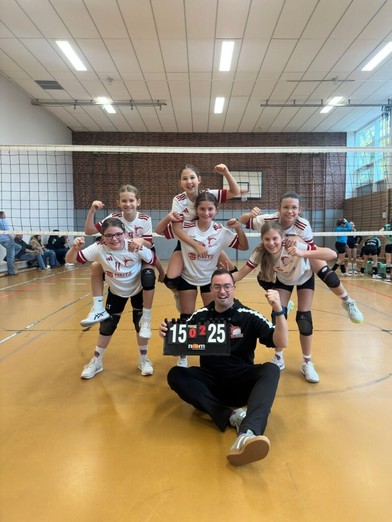 Es spielten: Fabienne Burger, Louisa Reiter, Isabella Cuglietta, Lara Trautmann, Ellen Raffaele, Lena Magierski - (Lilly, Mila und Emilia fehlten)